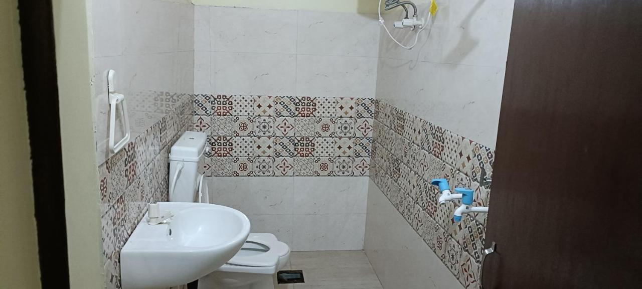 Bhargava Ashram Hostel Vrindavan