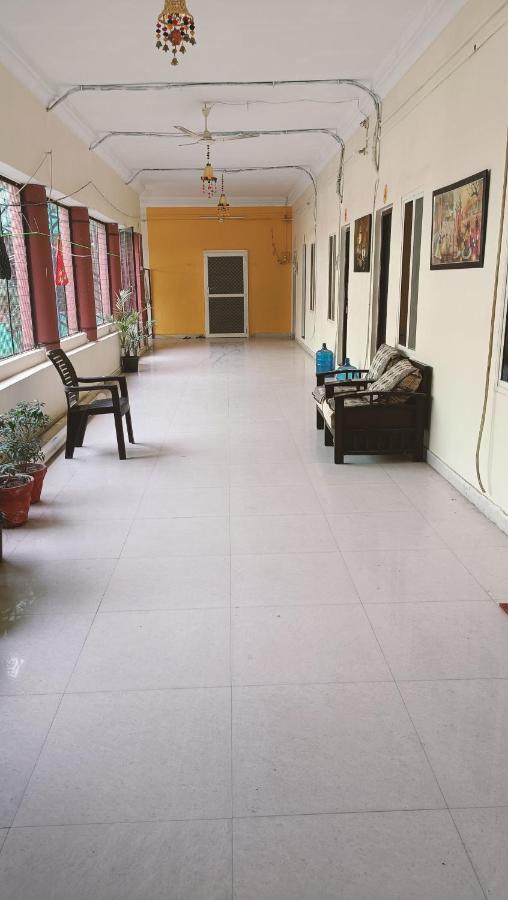 Bhargava Ashram Hostel *