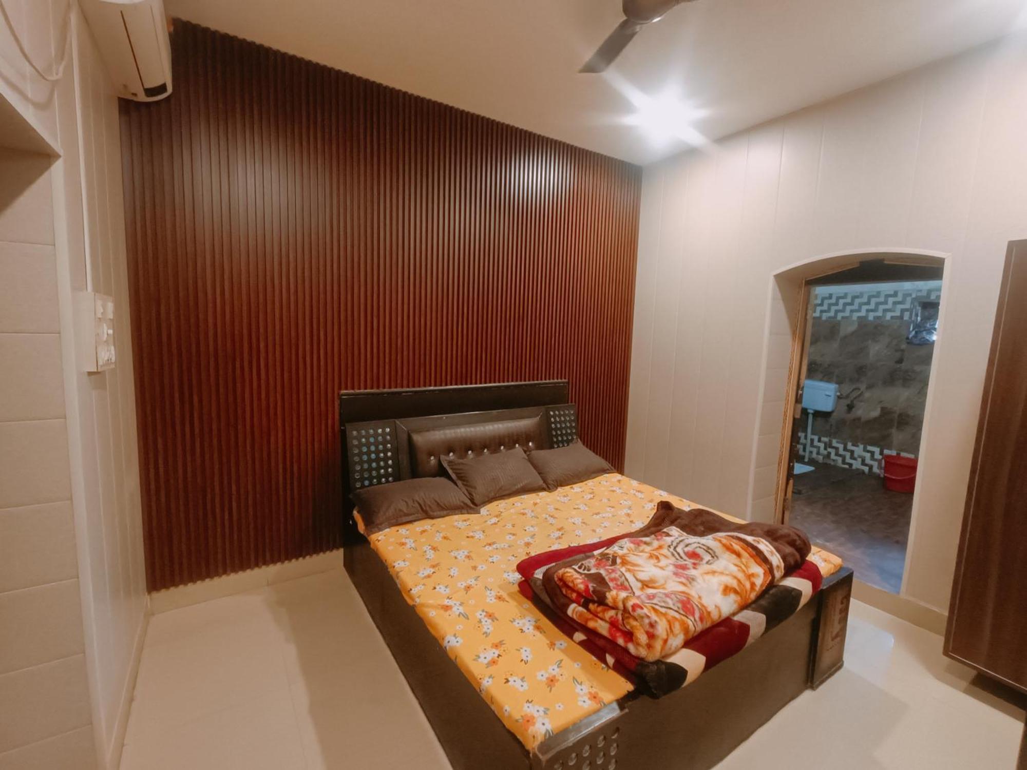Bhargava Ashram Hostel *